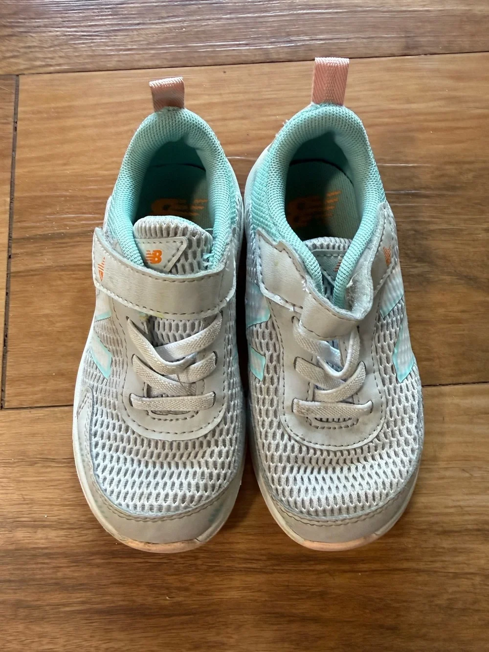 New Balance DynaSoft 545 Toddler Sneakers Mint Peach Size 9